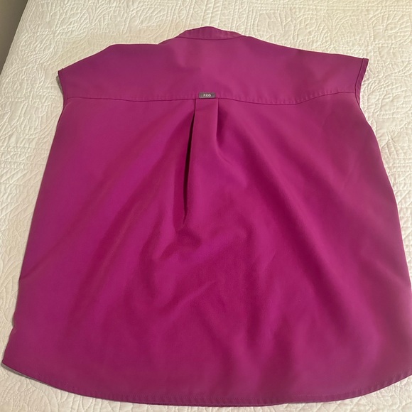 Figs Fuchsia Rafaela Oversized Scrub Top - Picture 4 of 4